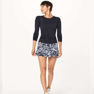 Lululemon Skirt Size 8 Black White Abstract Print Pleated Tennis Golf Athleisure